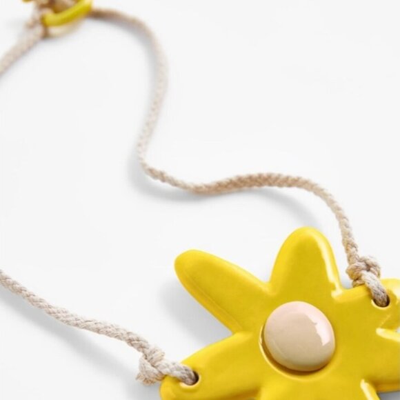 Zara Ceramic Daisy Necklace New - Picture 2 of 7